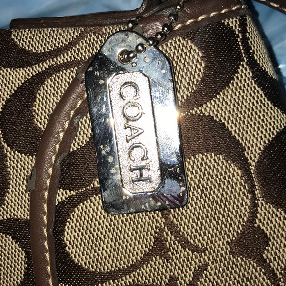 A coach purse - Picture 3 of 3